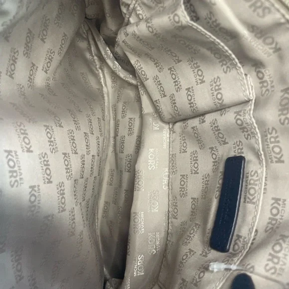 Authentic Michael Kors Purse!!! #041NCOA  Hamilton tote bag. - Picture 11 of 11